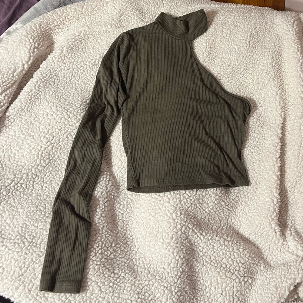 Garage One-Shoulder top